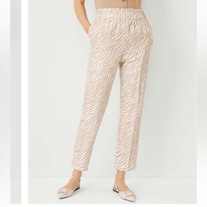 NWT Ann Taylor Print High Waist Pull On Tapered Pant